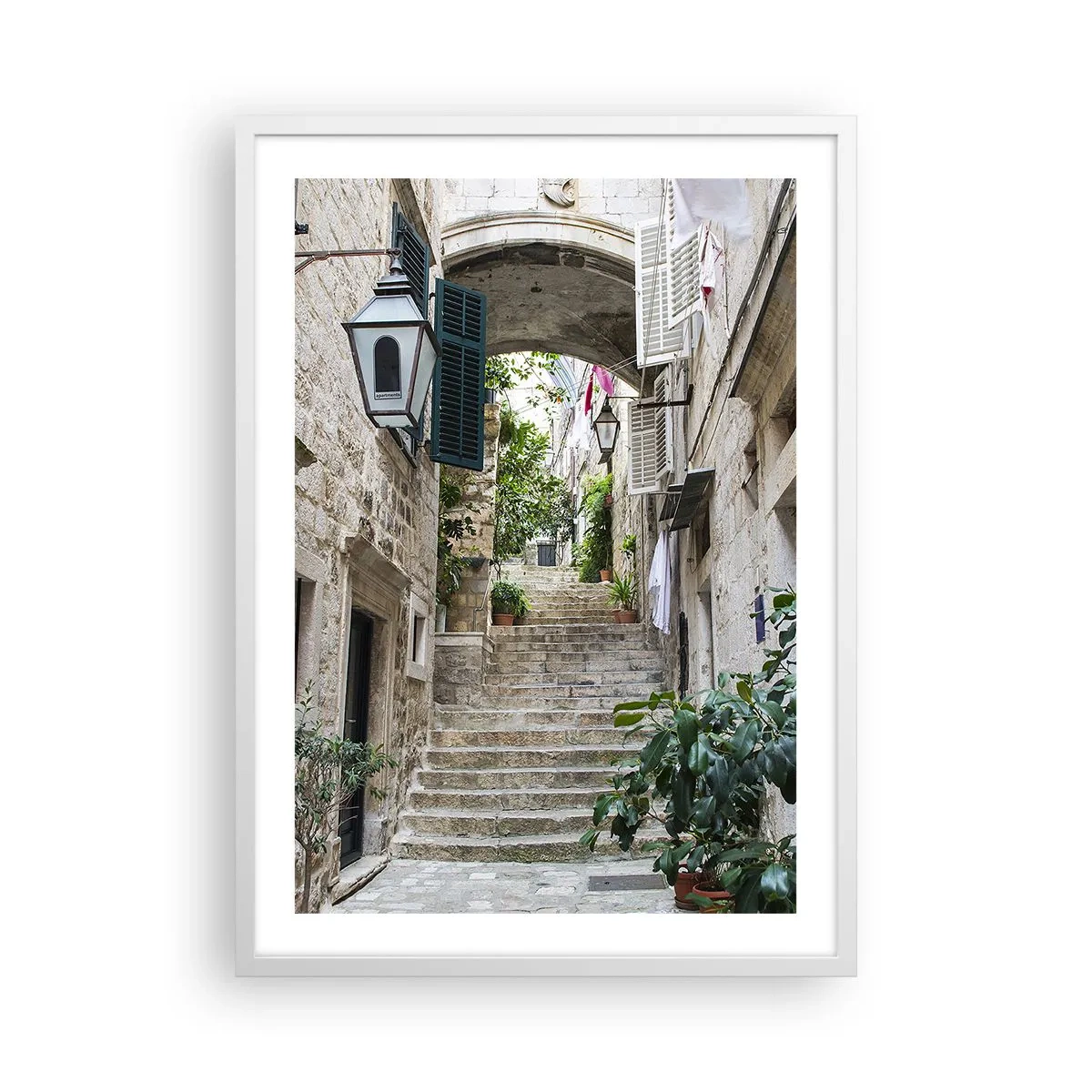 Affiche dans un cadre blanc - Poster - Une charmante ruelle - 50x70 cm
