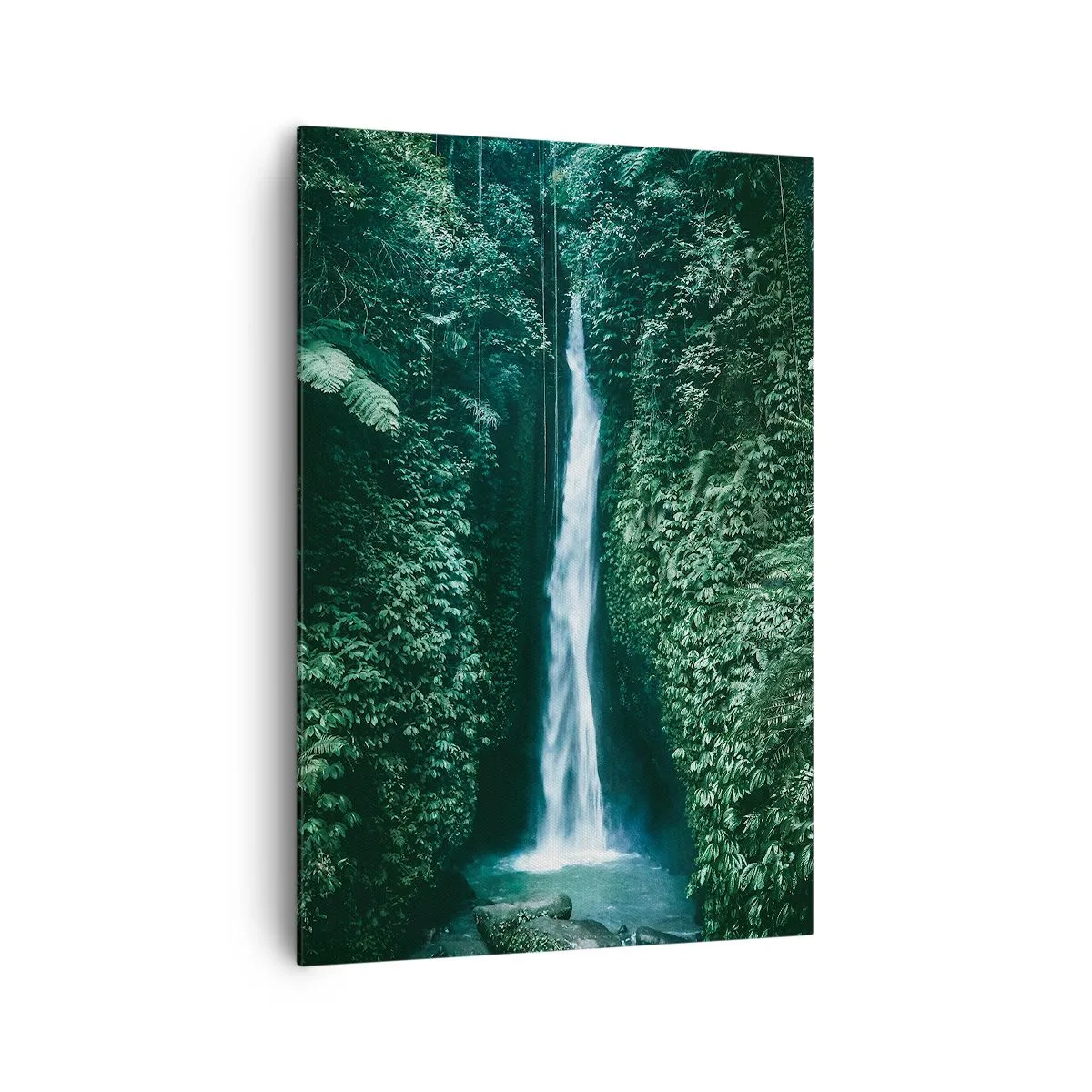 Impression sur toile - Image sur toile - Une cascade entourée d'une végétation tropicale dense - 70x100cm - Fontaine tropicale - Décoration murale moderne pour le salon et la chambre ARTTOR
