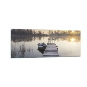 Impression sur verre - Image sur verre - Une jetée au bord du lac le matin avec un bateau et des chaises - 140x50cm - Je reviendrai - Décoration murale moderne pour le salon et la chambre ARTTOR