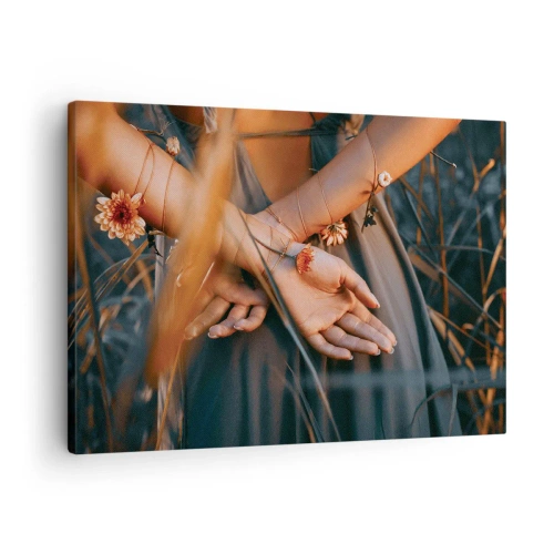 Impression sur toile - Image sur toile - Mains sensuelles avec des fleurs dans un cadre naturel - 70x50cm - Liée à la nature - Décoration murale moderne pour le salon et la chambre ARTTOR