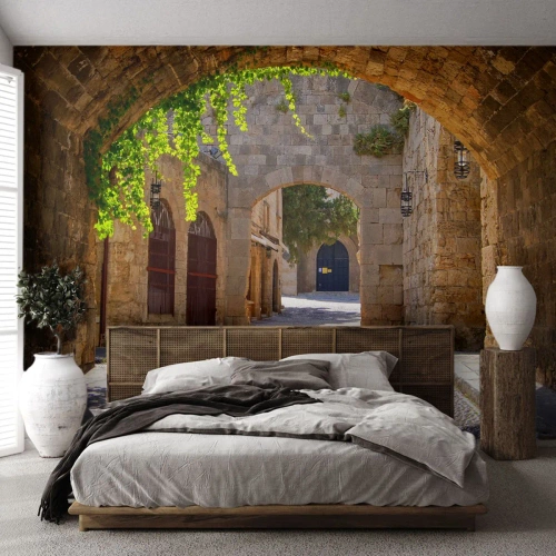 Papier Peint Photo Standard Eco - Le cortège apparaîtra bientôt - Architecture, Ville, Ruelle - 200x140 cm