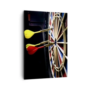 Impression sur toile - Image sur toile - Un jeu de fléchettes avec des fléchettes frappées sur un fond noir - 50x70cm - Droit au but - Décoration murale moderne pour le salon et la chambre ARTTOR