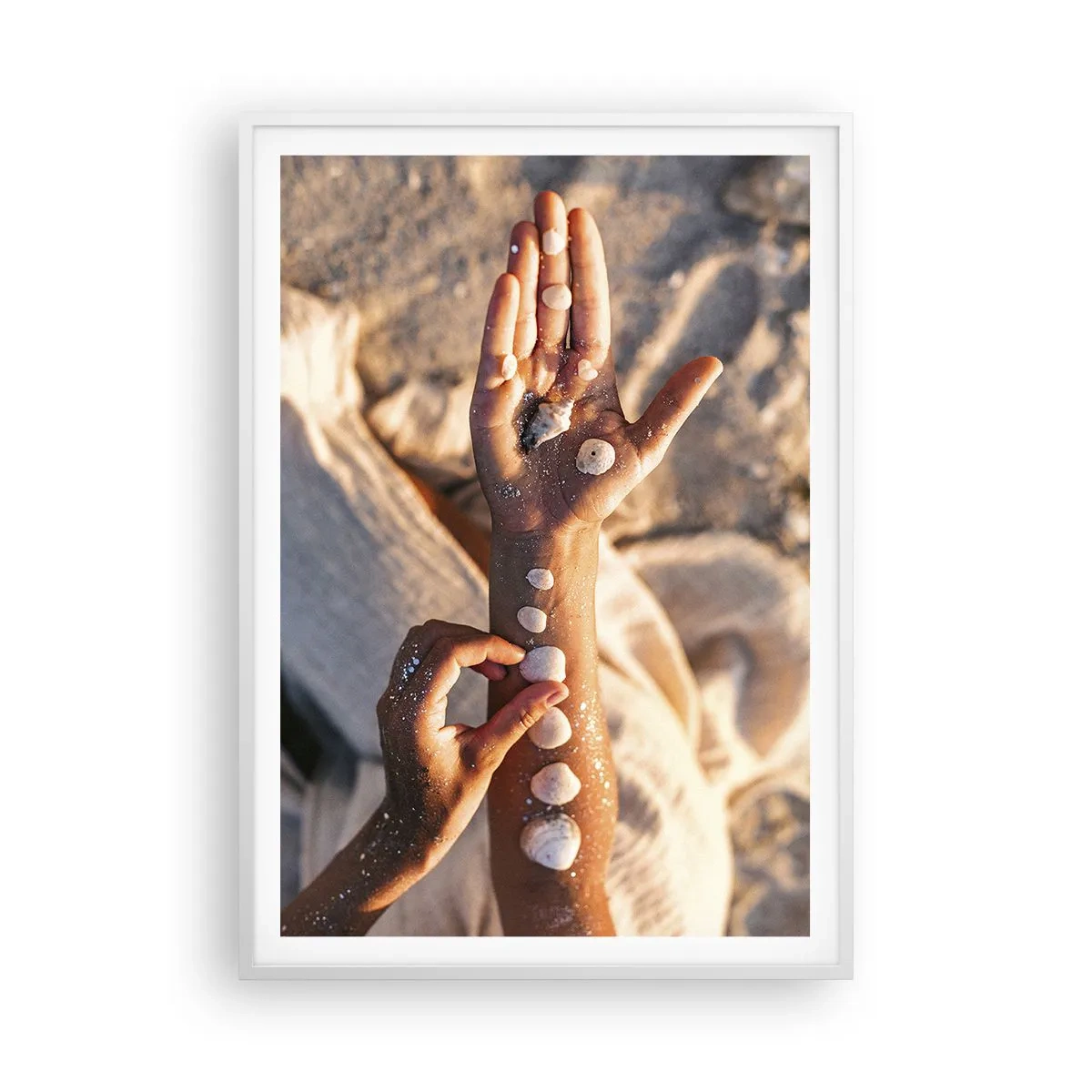 Affiche dans un cadre blanc - Poster - La beauté à portée de main - 70x100 cm