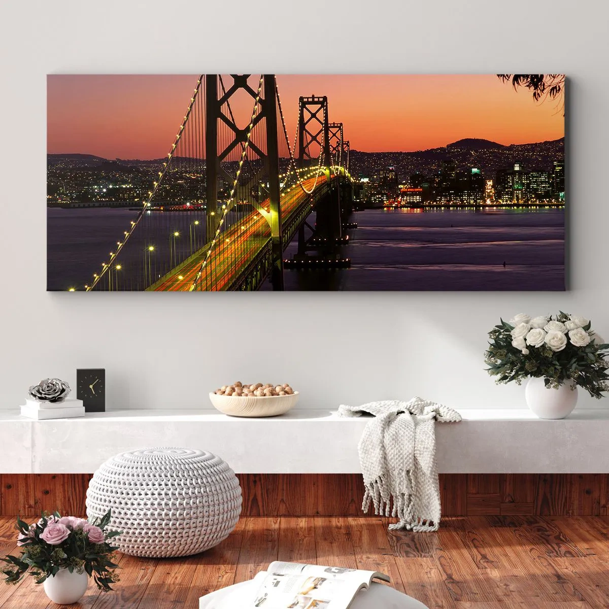 Impression sur toile - Image sur toile - Un pont illuminé la nuit au-dessus de l'eau avec une vue panoramique sur la ville - 160x50cm - Soirée violette - Décoration murale moderne pour le salon et la chambre ARTTOR