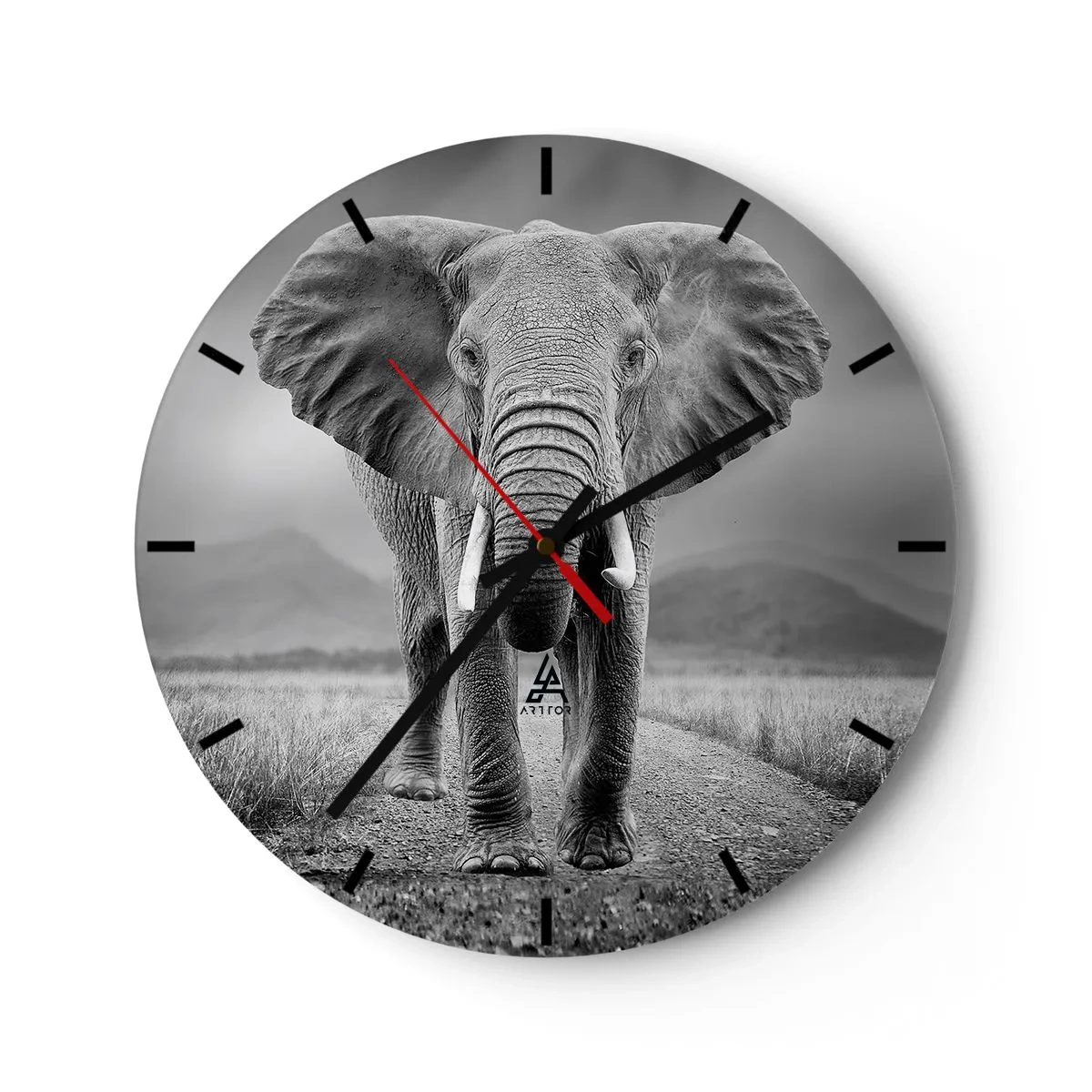 Horloge murale - Pendule murale - Un éléphant d'Afrique sur fond de savane dans des tons de gris. - 30x30cm - Les hôtes vous saluent - Décoration murale moderne pour le salon, la cuisine et la chambre ARTTOR