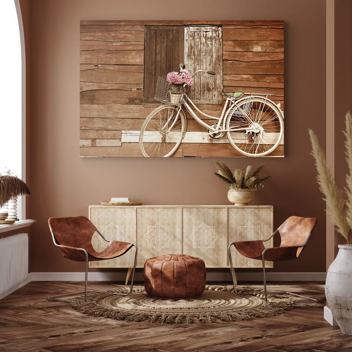 Impression sur toile - Image sur toile - Un vélo avec un panier rempli de roses contre un mur en bois - 120x80cm - Je reviens tout de suite - Décoration murale moderne pour le salon et la chambre ARTTOR