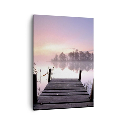 Impression sur toile - Image sur toile - Une jetée au bord du lac à l'aube avec du brouillard et un ciel pastel - 50x70cm - De la brume lilas… - Décoration murale moderne pour le salon et la chambre ARTTOR