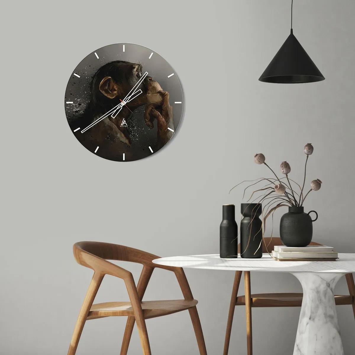 Horloge murale - Pendule murale - Un chimpanzé pensif sur un fond sombre - 30x30cm - Certainement un penseur - Décoration murale moderne pour le salon, la cuisine et la chambre ARTTOR