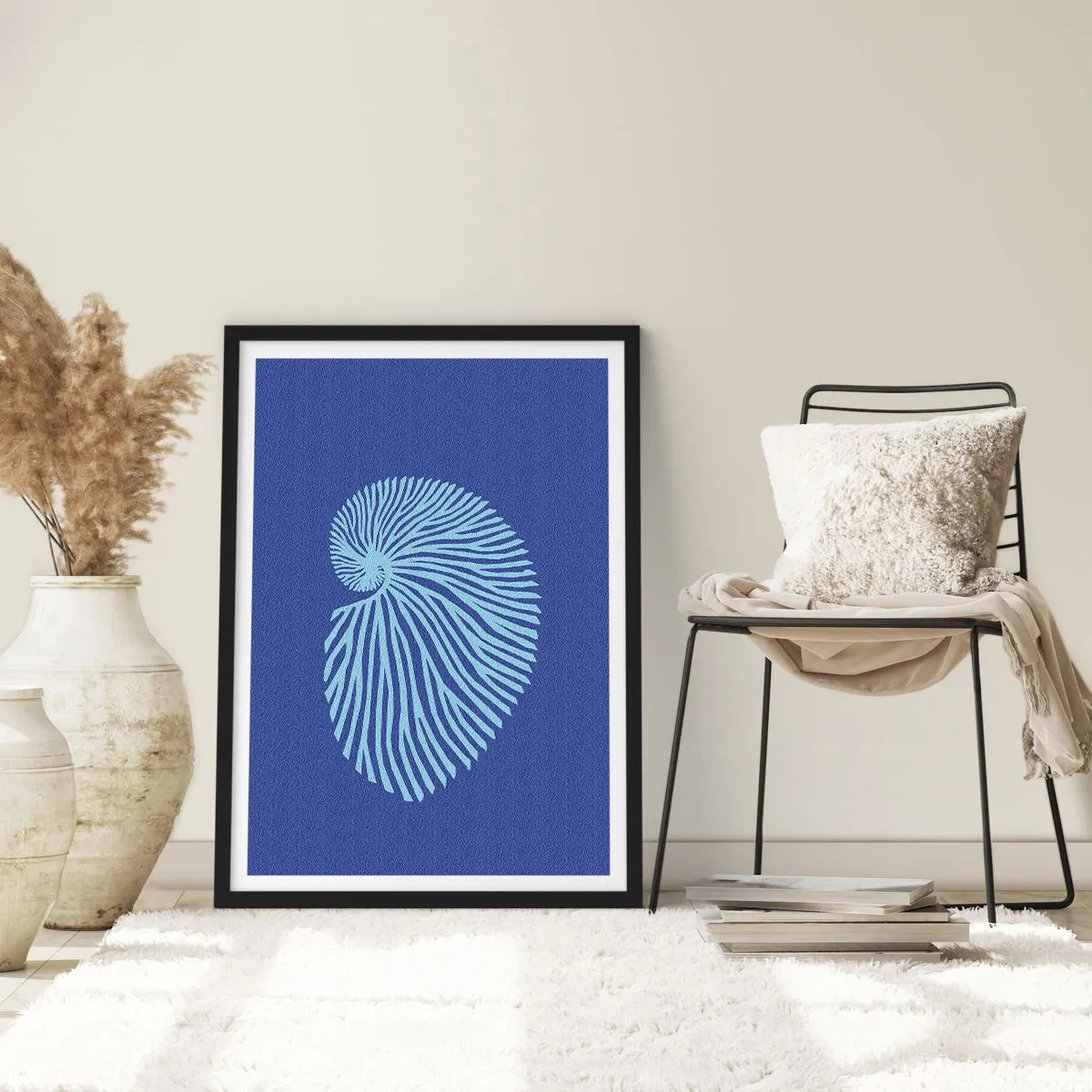 Affiche dans un cadre noir - Poster - Graphiques de coquillages stylisés disposés en spirale - 50x70cm - La naissance de la coquille - Décoration murale moderne pour le salon et la chambre ARTTOR