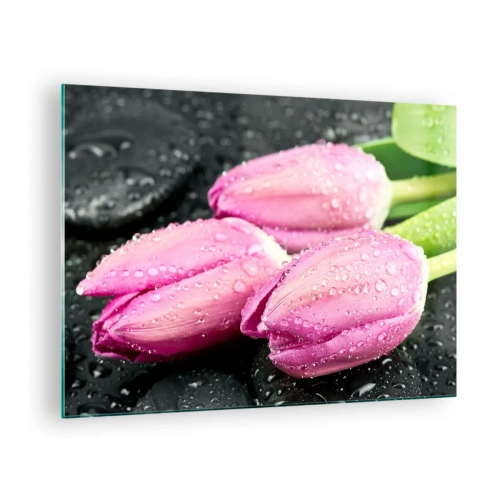 Impression sur verre - Image sur verre - Trois tulipes roses recouvertes de gouttes d'eau sur fond noir. - 70x50cm - Lilas trois sur une pierre noire - Décoration murale moderne pour le salon et la chambre ARTTOR