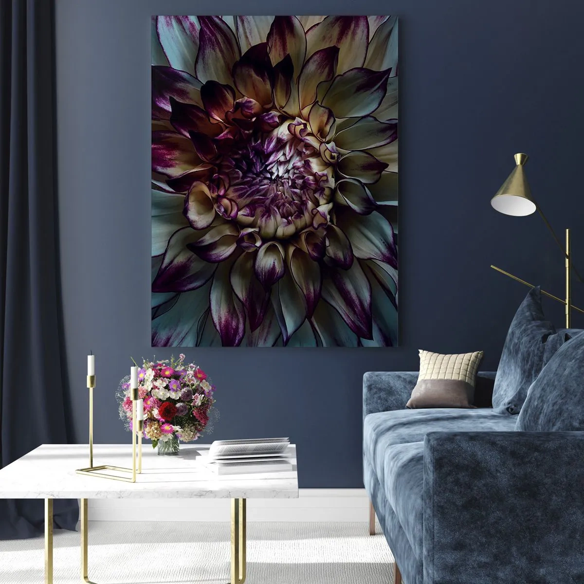 Impression sur verre - Image sur verre - Gros plan d'une fleur de dahlia dans des tons sombres - 70x100cm - L'apogée de la jeunesse - Décoration murale moderne pour le salon et la chambre ARTTOR