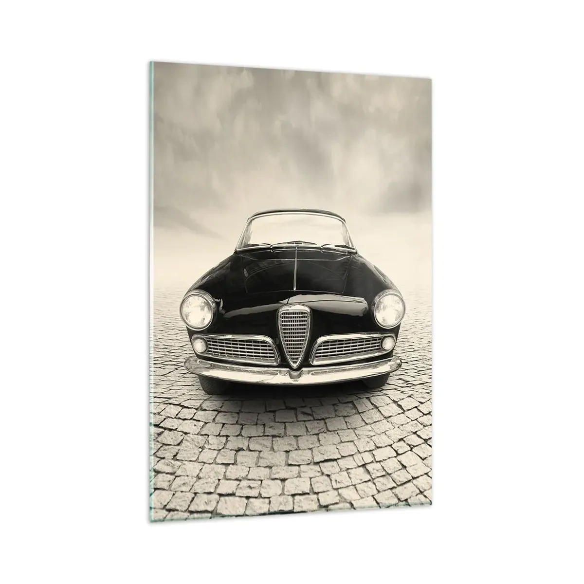 Impression sur verre - Image sur verre - Une voiture classique sur une place pavée dans un style monochrome - 80x120cm - Et alors! Tu ne m'aime pas? - Décoration murale moderne pour le salon et la chambre ARTTOR