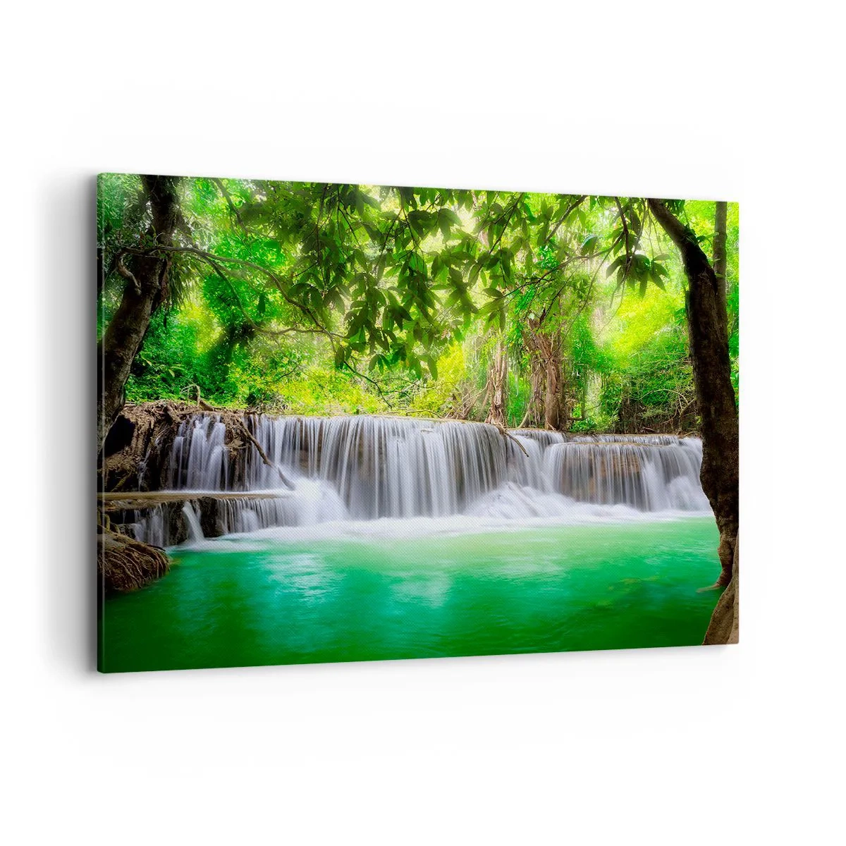 Impression sur toile - Image sur toile - Une cascade verte entourée d'une végétation tropicale dense - 120x80cm - Une cascade de vert - Décoration murale moderne pour le salon et la chambre ARTTOR