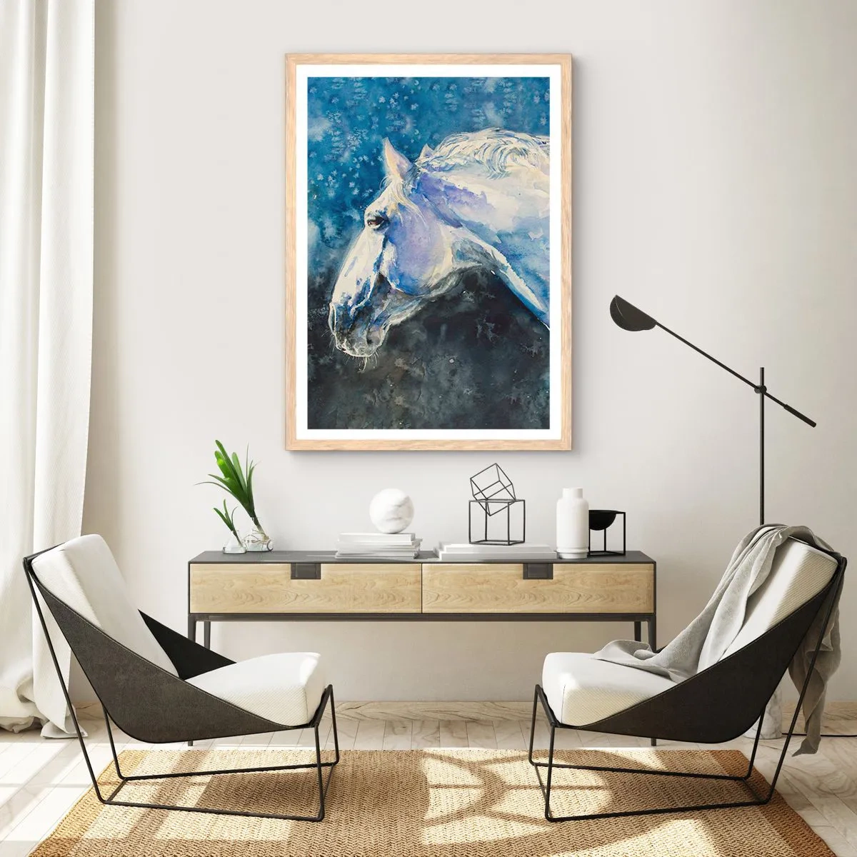Affiche dans un chêne clair - Poster - Portrait dans une lueur azur - 70x100 cm