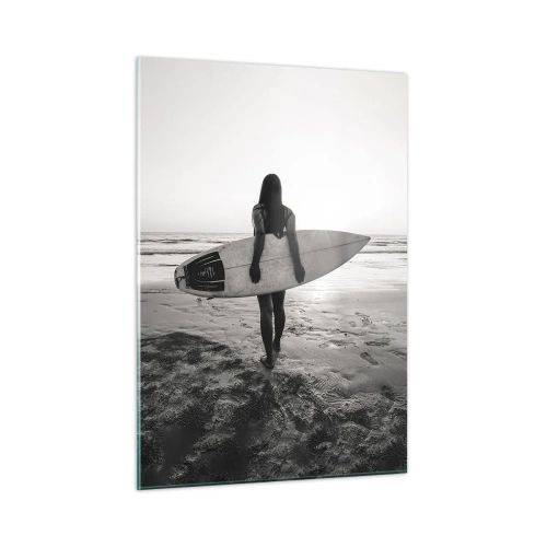 Impression sur verre - Image sur verre - Femme avec une planche de surf sur la plage au lever du soleil - 50x70cm - Fille des vagues de la mer - Décoration murale moderne pour le salon et la chambre ARTTOR