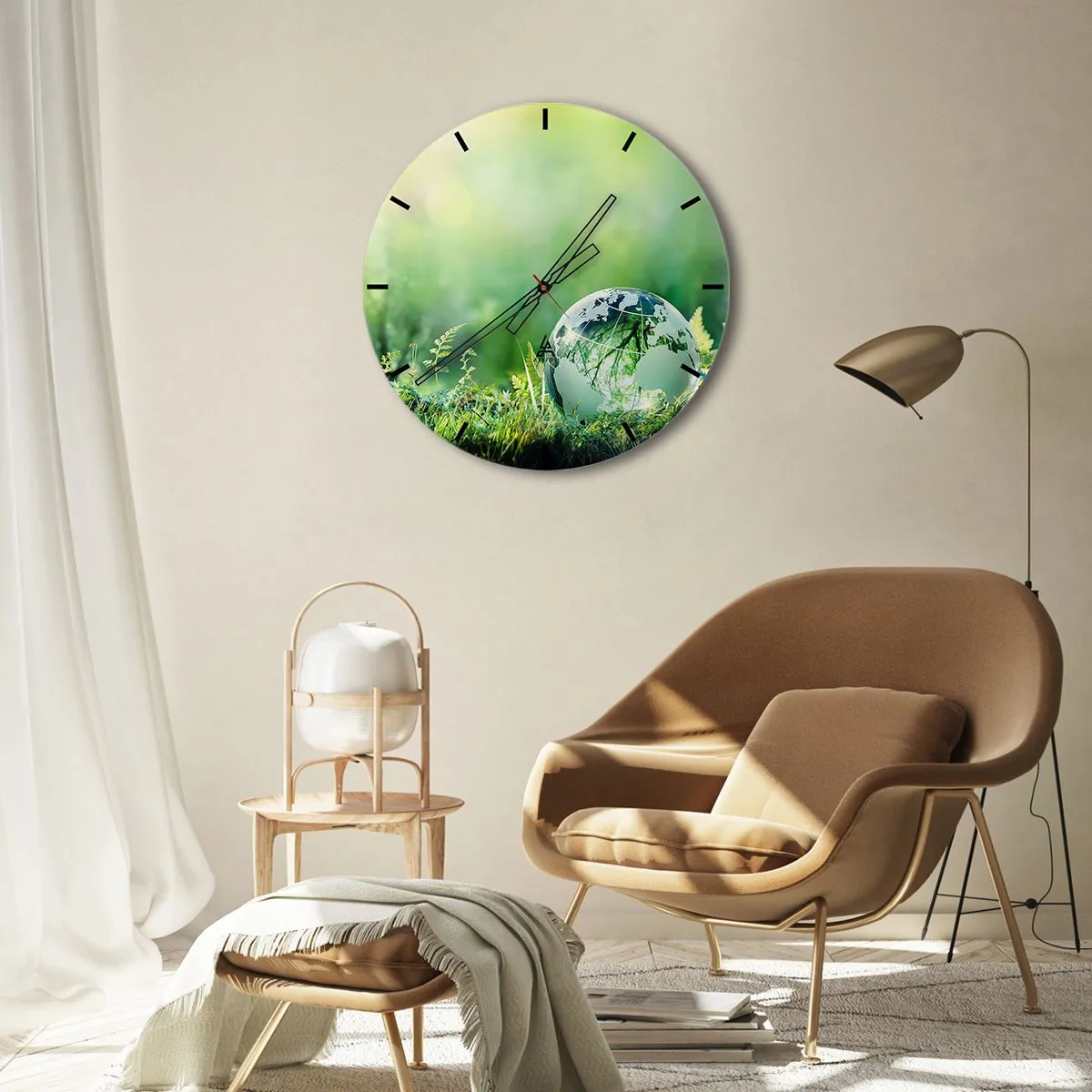 Horloge murale - Pendule murale - Une boule de verre avec une carte du monde sur un fond de nature verdoyante - 30x30cm - La planette verte - Décoration murale moderne pour le salon, la cuisine et la chambre ARTTOR