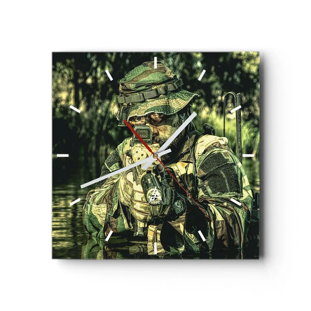 Horloge murale - Pendule murale - Un soldat en tenue de camouflage vise à travers l'eau. - 30x30cm - Le meilleur des meilleurs - Décoration murale moderne pour le salon et la chambre ARTTOR