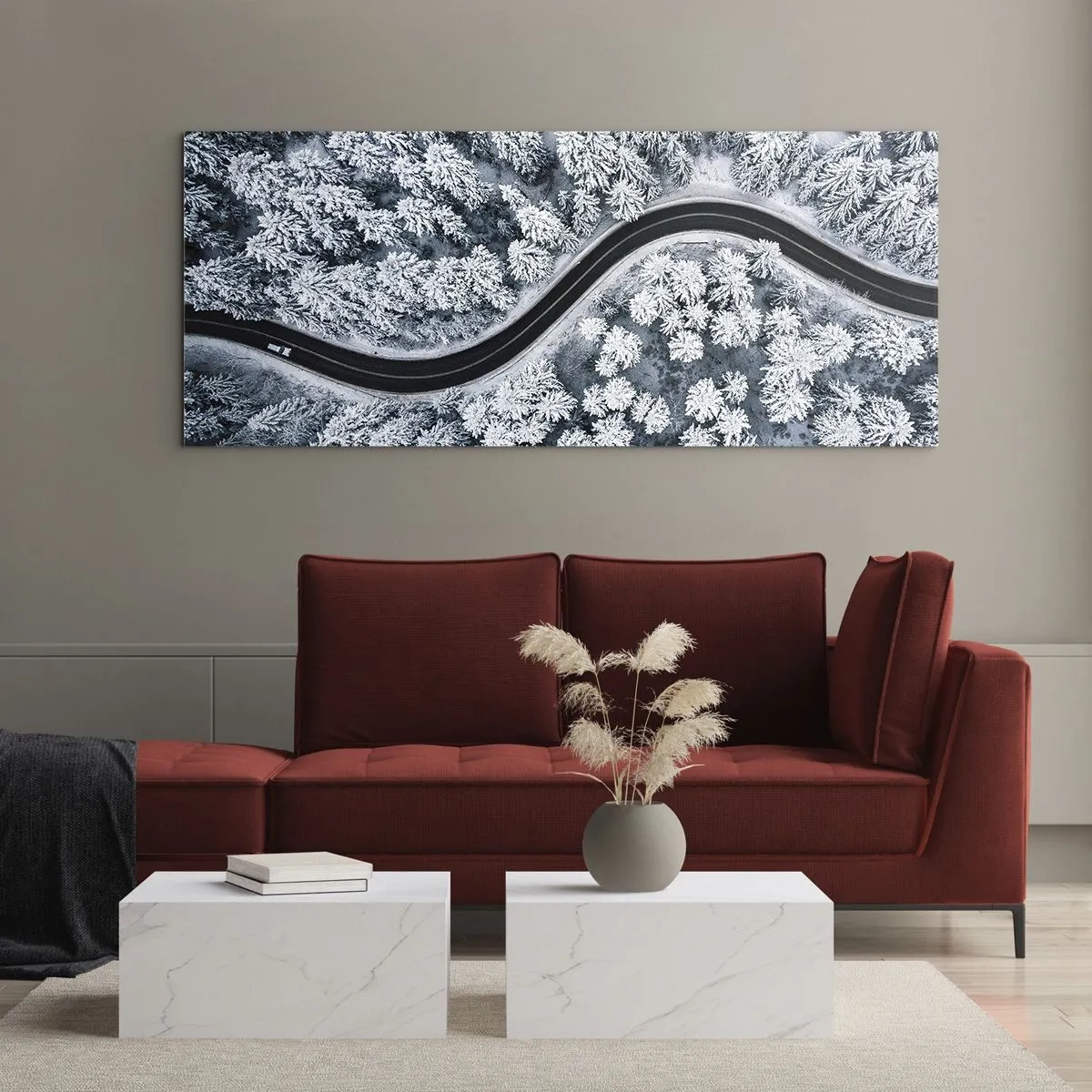 Impression sur verre - Image sur verre - Vue aérienne d'une route sinueuse dans une forêt hivernale - 160x50cm - À travers une forêt d'hiver - Décoration murale moderne pour le salon et la chambre ARTTOR