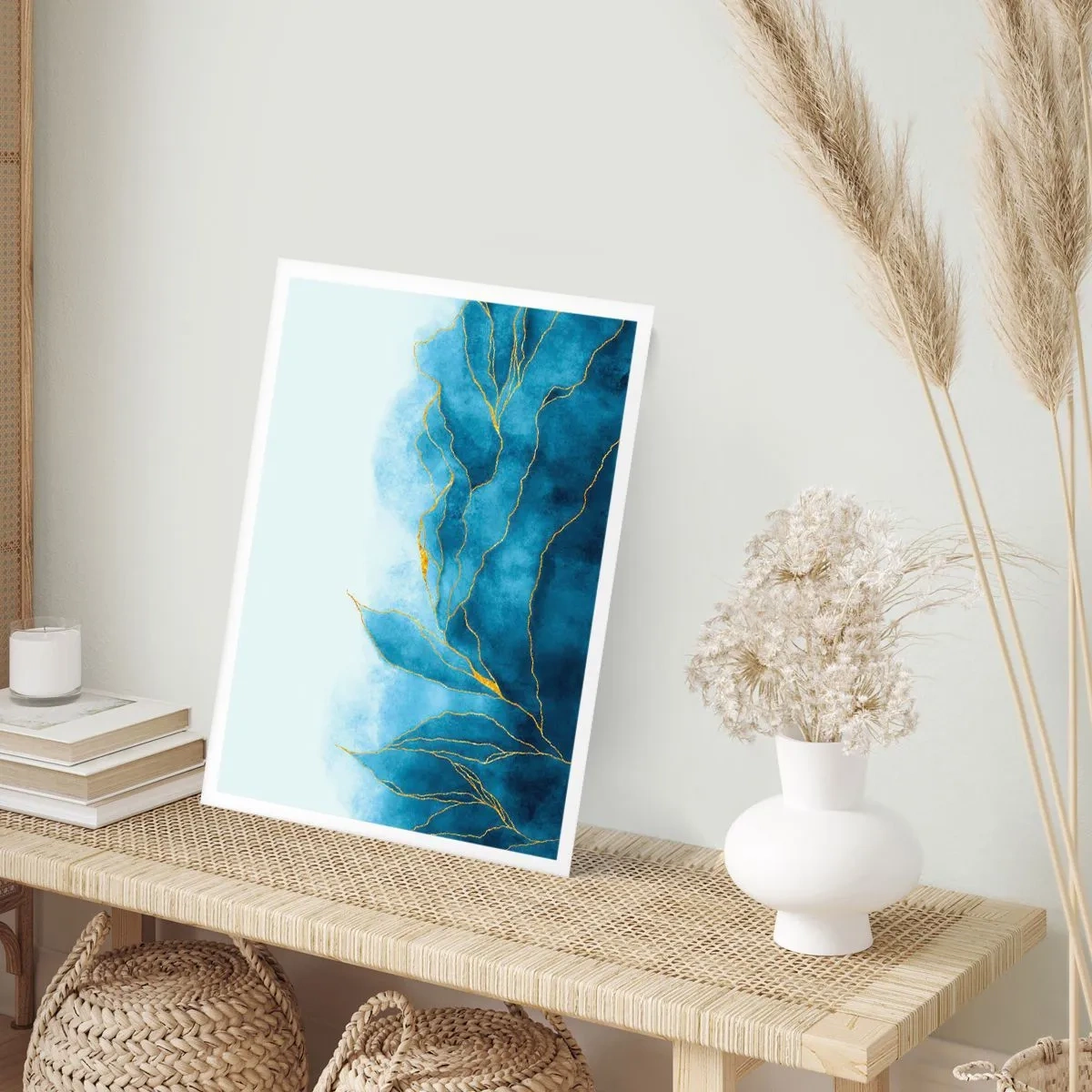 Affiche - Poster - Une composition abstraite dans des tons de bleu avec des lignes dorées. - 50x70cm - Bleu doré - Décoration murale moderne pour le salon et la chambre ARTTOR