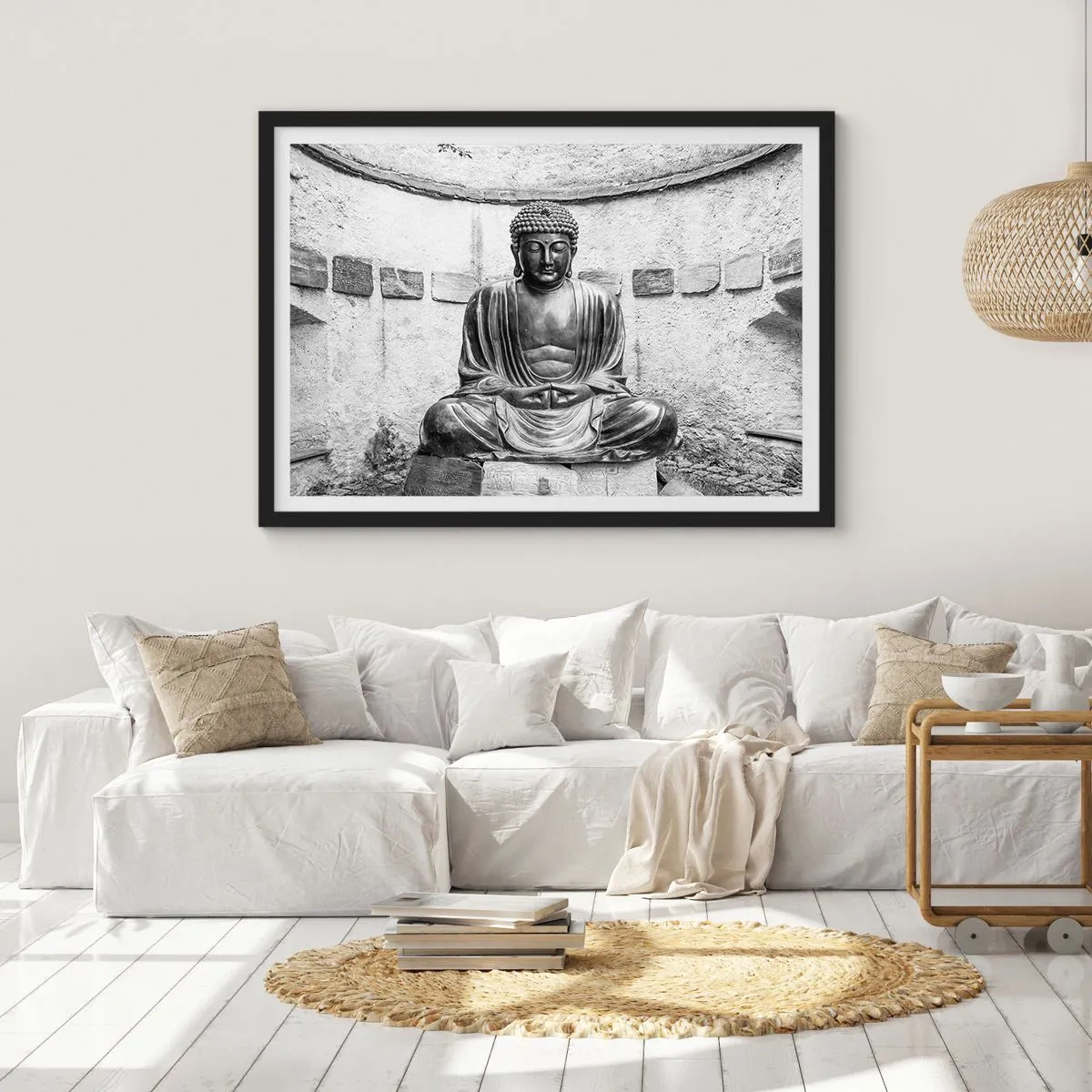 Affiche dans un cadre noir - Poster - Statue de Bouddha noir et blanc dans une pose méditative - 100x70cm - A la source de la paix - Décoration murale moderne pour le salon et la chambre ARTTOR