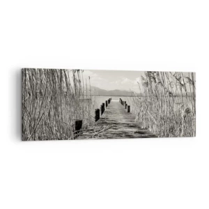 Impression sur toile - Image sur toile - Une jetée en bois parmi les hautes herbes au-dessus d'un lac aux tons sépia - 140x50cm - Dans le calme de l'herbe - Décoration murale moderne pour le salon et la chambre ARTTOR