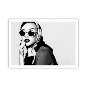 Affiche - Poster - Portrait en noir et blanc d'une femme portant des lunettes et un foulard - 100x70cm - Salutations des années 60 - Décoration murale moderne pour le salon et la chambre ARTTOR