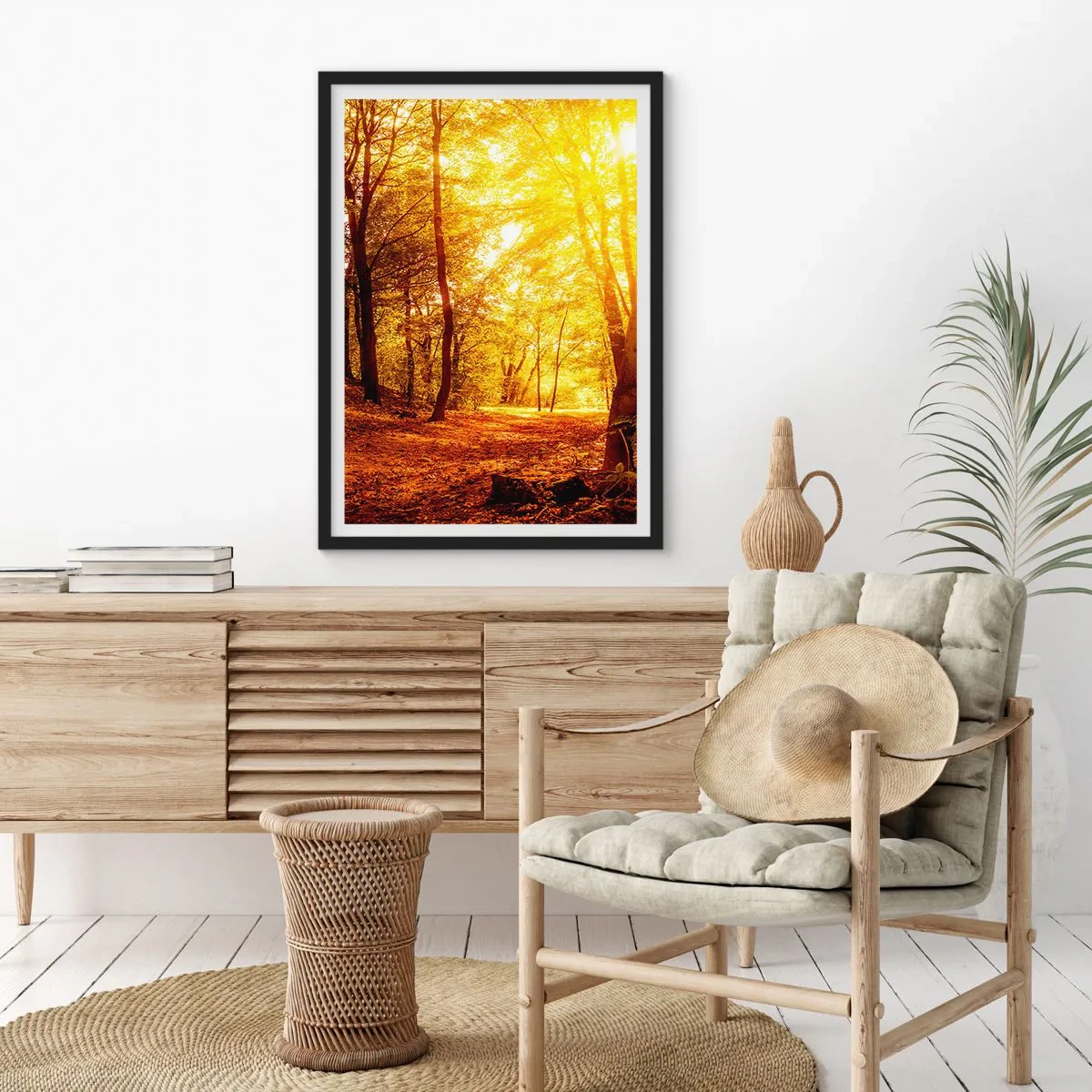 Affiche dans un cadre noir - Poster - Coucher de soleil illuminant une forêt d'automne pleine de feuilles dorées - 50x70cm - Vers la clairière dorée - Décoration murale moderne pour le salon et la chambre ARTTOR