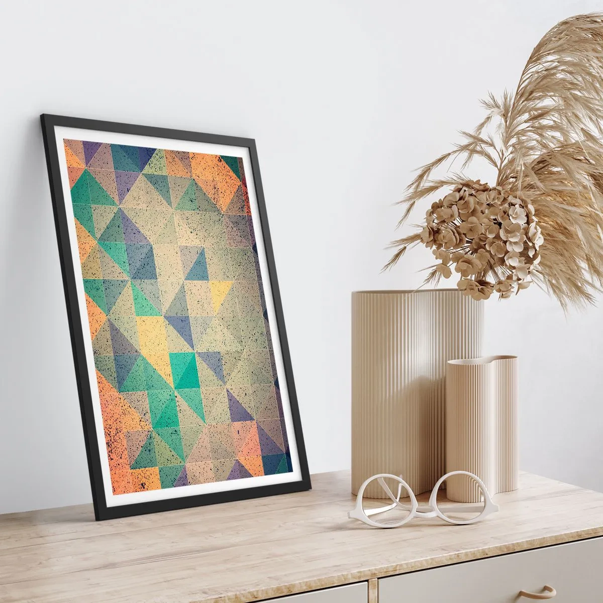 Affiche dans un cadre noir - Poster - République des triangles - 30x40 cm