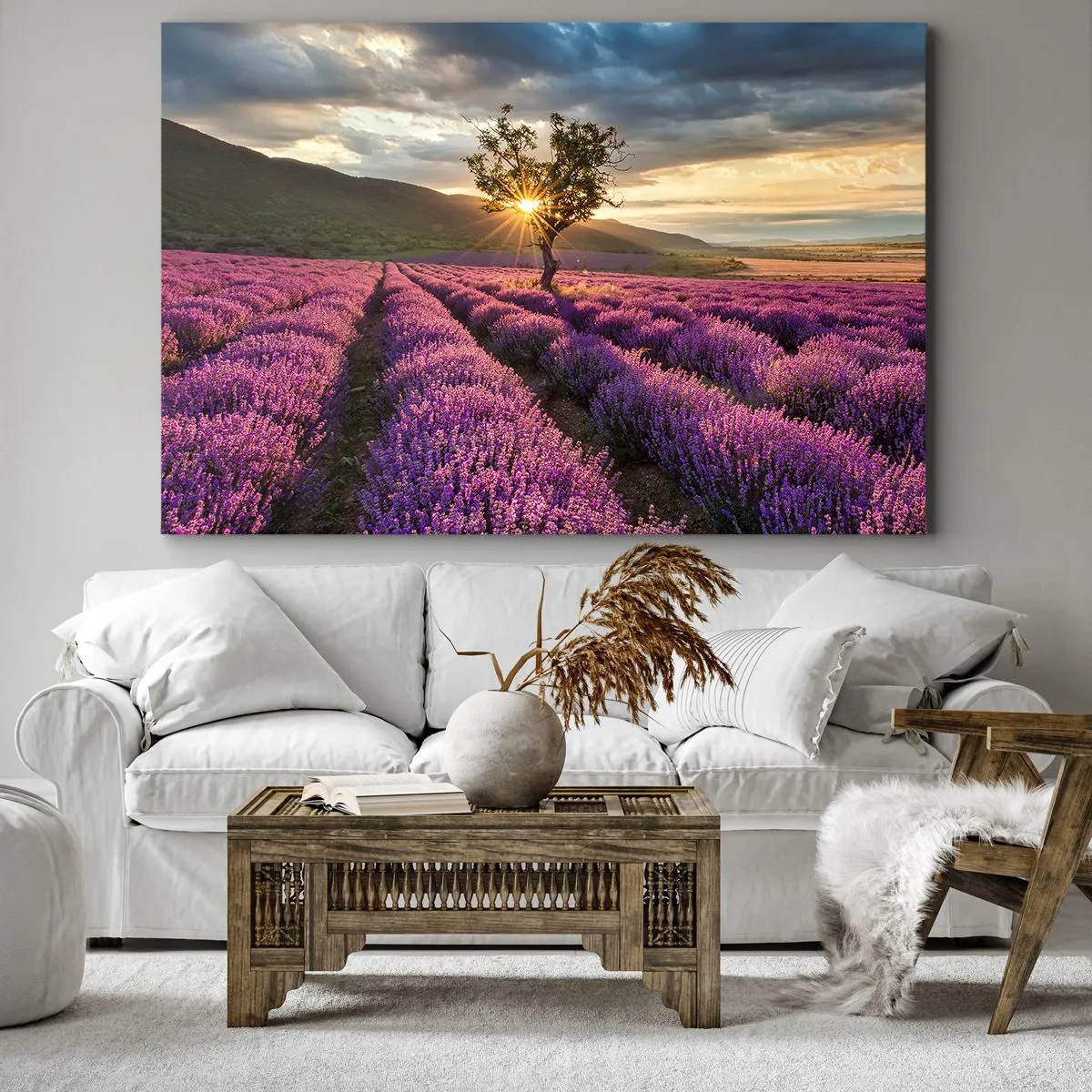 Impression sur toile - Image sur toile - Un champ de lavande avec un arbre solitaire au coucher du soleil - 70x50cm - Arôme de couleur lilas - Décoration murale moderne pour le salon et la chambre ARTTOR