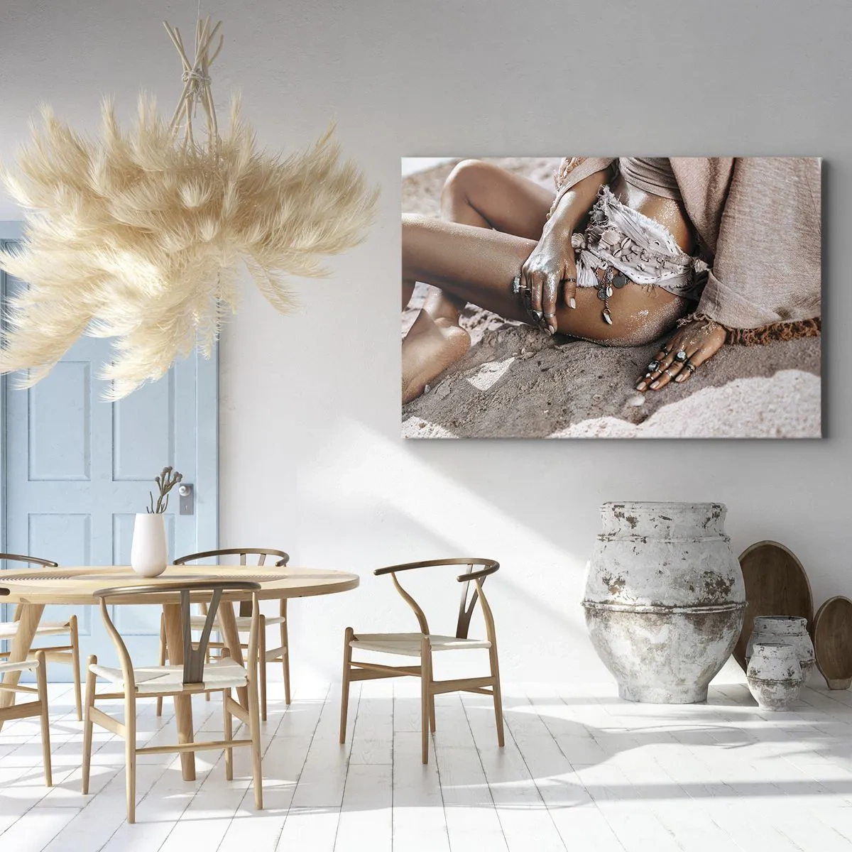 Impression sur toile - Image sur toile - Femme bohème sur la plage avec des bijoux - 70x50cm - Rejeté par la vague? - Décoration murale moderne pour le salon et la chambre ARTTOR