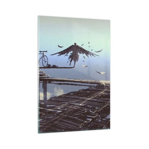 Impression sur verre - Image sur verre - Une silhouette avec des plumes plane au-dessus d'un pont en bois à côté d'un vélo. - 80x120cm - Icare est toujours vivant - Décoration murale moderne pour le salon et la chambre ARTTOR