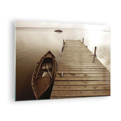 Impression sur verre - Image sur verre - Un bateau sur un quai sur un lac calme en sépia - 70x50cm - Le grand silence - Décoration murale moderne pour le salon et la chambre ARTTOR