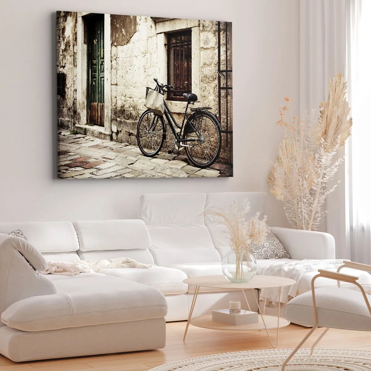 Impression sur toile - Image sur toile - Un vélo contre un mur de pierre avec une fenêtre et une porte de style rétro - 120x80cm - Retour au passé - Décoration murale moderne pour le salon et la chambre ARTTOR