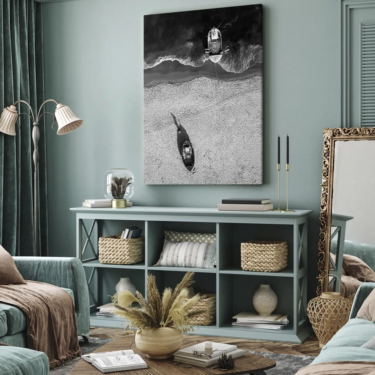 Impression sur toile - Image sur toile - Vue aérienne en noir et blanc de bateaux sur la plage - 80x120cm - Toujours sur le rivage… - Décoration murale moderne pour le salon et la chambre ARTTOR