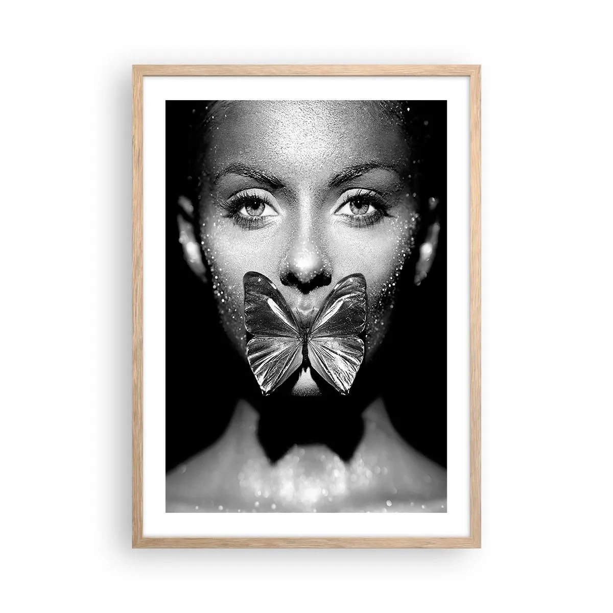 Affiche dans un chêne clair - Poster - Baiser papillon - 50x70 cm