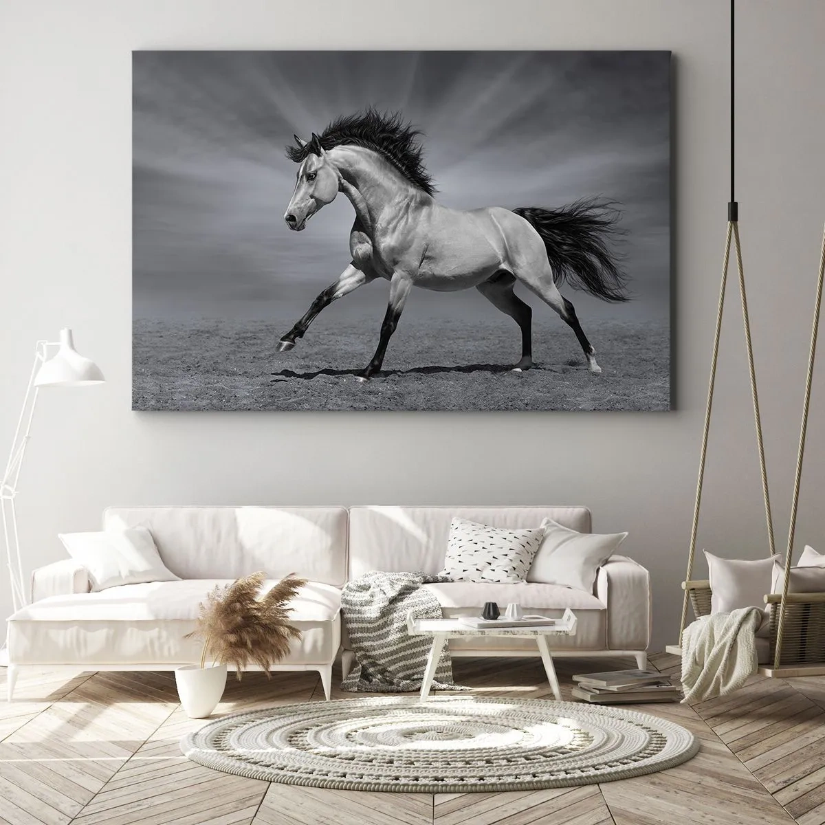 Impression sur toile - Image sur toile - Un cheval noir et blanc dans une pose dynamique dans le désert. - 120x80cm - Né pour séduire - Décoration murale moderne pour le salon et la chambre ARTTOR