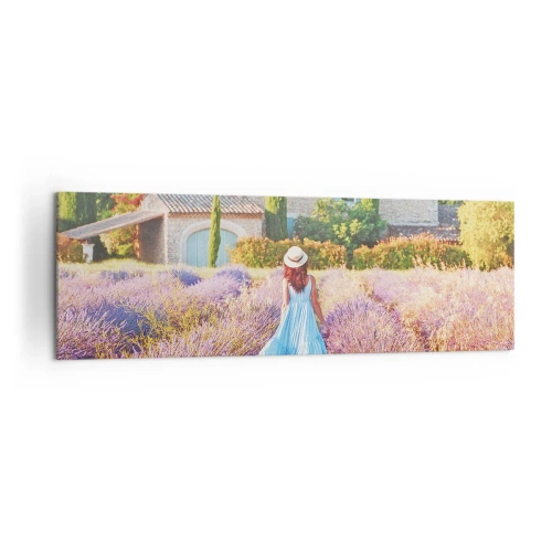 Impression sur toile - Image sur toile - Une femme en robe bleue marchant dans un champ de lavande avec vue sur une maison. - 160x50cm - Fille de la lavande - Décoration murale moderne pour le salon et la chambre ARTTOR
