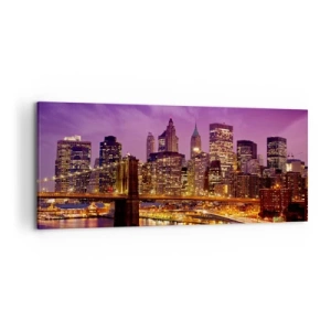 Impression sur toile - Image sur toile - Panorama de la ville avec le pont dans la lumière du soir contre le ciel violet - 120x50cm - Manhathann or violet - Décoration murale moderne pour le salon et la chambre ARTTOR