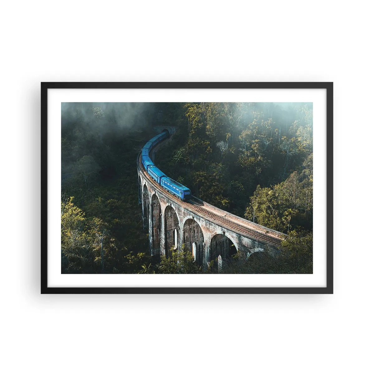 Affiche dans un cadre noir - Poster - Un train bleu sur un viaduc historique au milieu des forêts - 70x50cm - Train nature - Décoration murale moderne pour le salon et la chambre ARTTOR