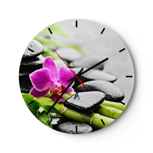 Horloge murale - Pendule murale - Fleur d'orchidée violette sur un fond de pierres et de bambou - 30x30cm - Dans un équilibre de calme - Décoration murale moderne pour le salon, la cuisine et la chambre ARTTOR