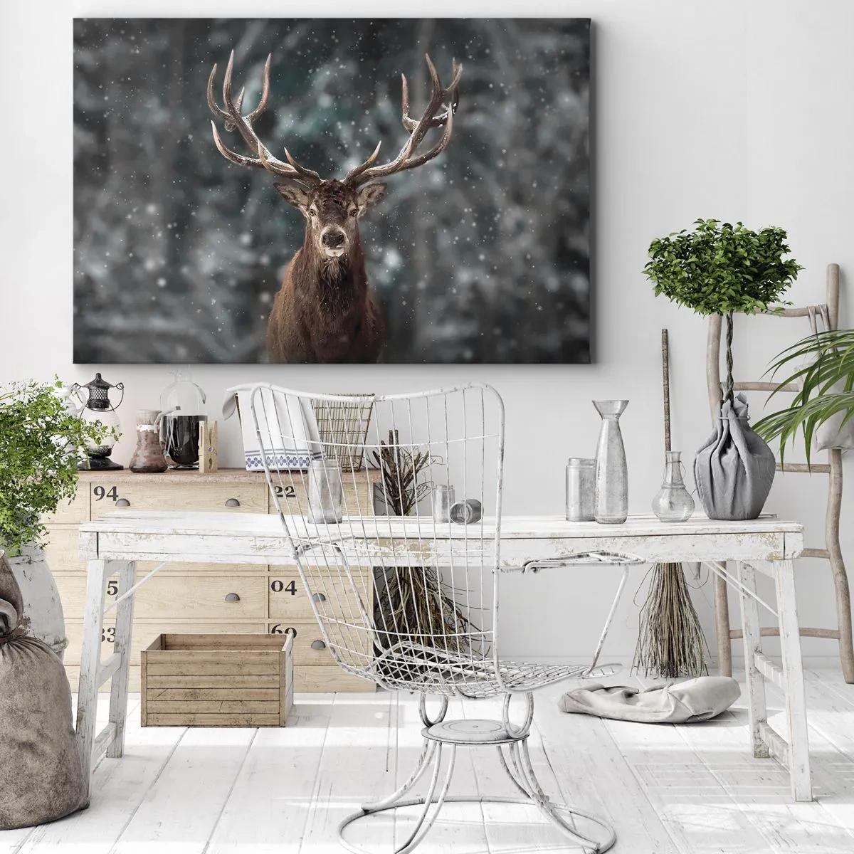 Impression sur toile - Image sur toile - Cerf dans une forêt d'hiver avec de la neige qui tombe - 120x80cm - Roi de la forêt couronné - Décoration murale moderne pour le salon et la chambre ARTTOR