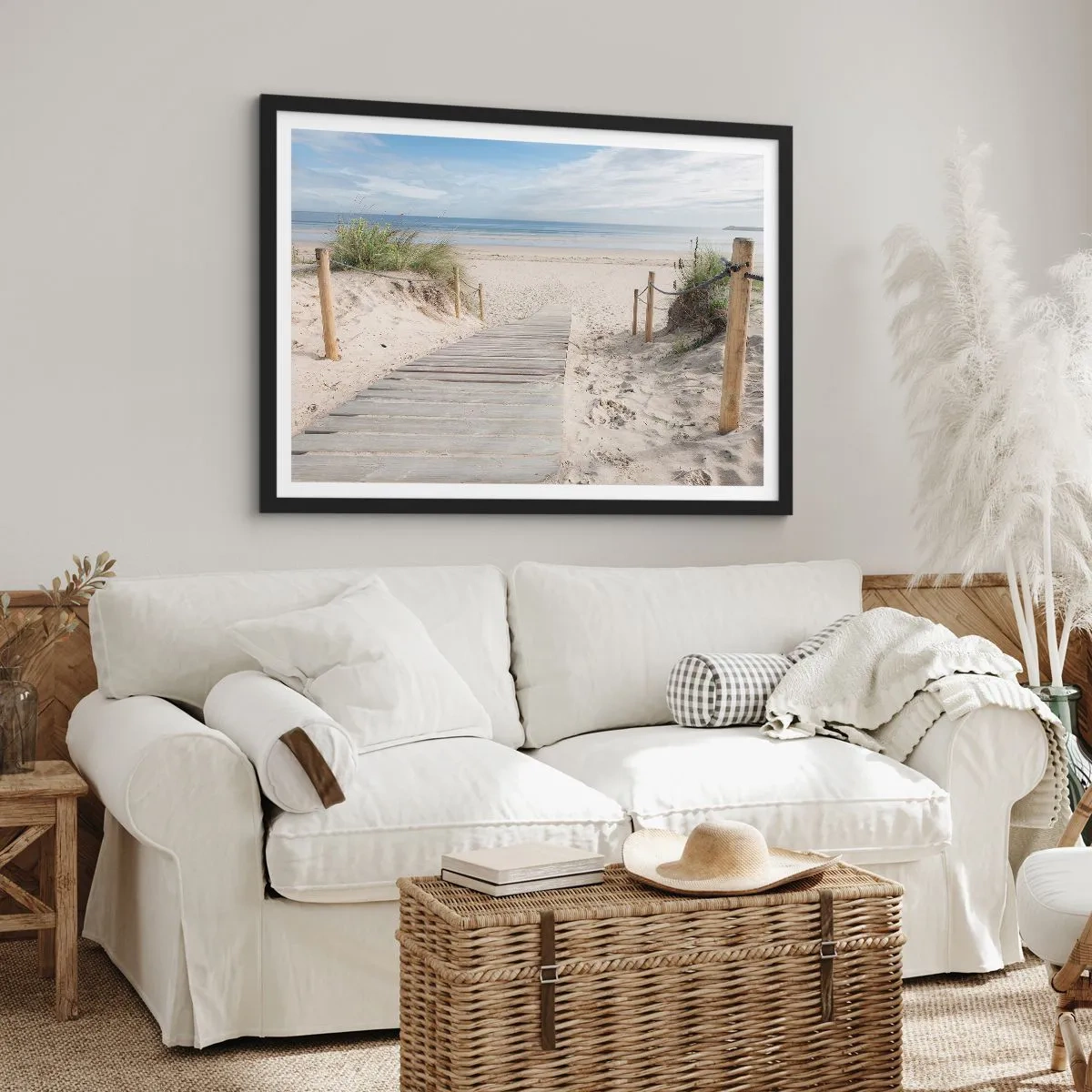 Affiche dans un cadre noir - Poster - Un chemin de planches menant à une plage de sable - 70x50cm - A l'horizon - Décoration murale moderne pour le salon et la chambre ARTTOR