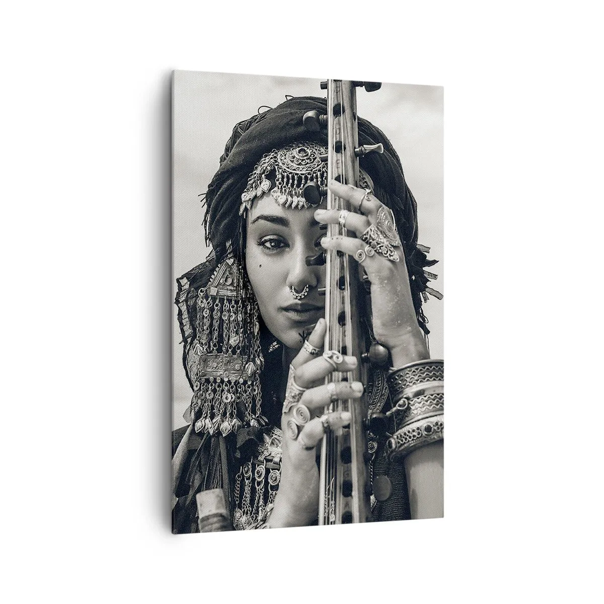 Impression sur toile - Image sur toile - Portrait d'une femme en bijoux ethniques tenant un instrument à la main - 80x120cm - Musique de l'Orient elle-même - Décoration murale moderne pour le salon et la chambre ARTTOR