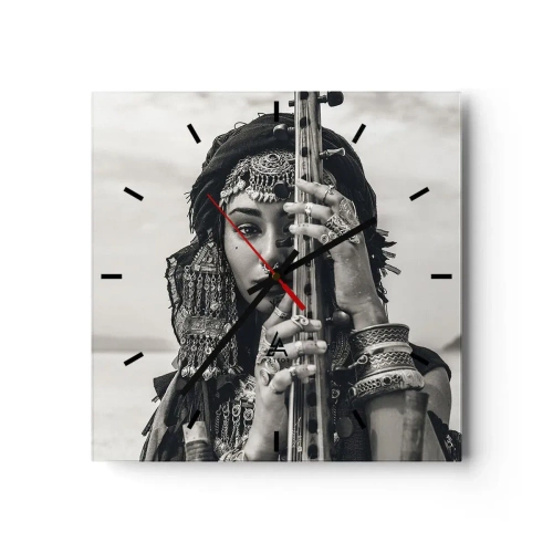 Horloge murale - Pendule murale - Portrait d'une femme en bijoux ethniques tenant un instrument à la main - 30x30cm - Musique de l'Orient elle-même - Décoration murale moderne pour le salon et la chambre ARTTOR
