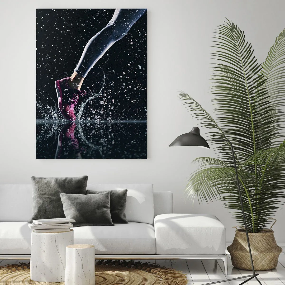Impression sur verre - Image sur verre - Une prise de vue dynamique d'une course sous la pluie sur fond noir - 70x100cm - Combien de force dans les jambes - Décoration murale moderne pour le salon et la chambre ARTTOR
