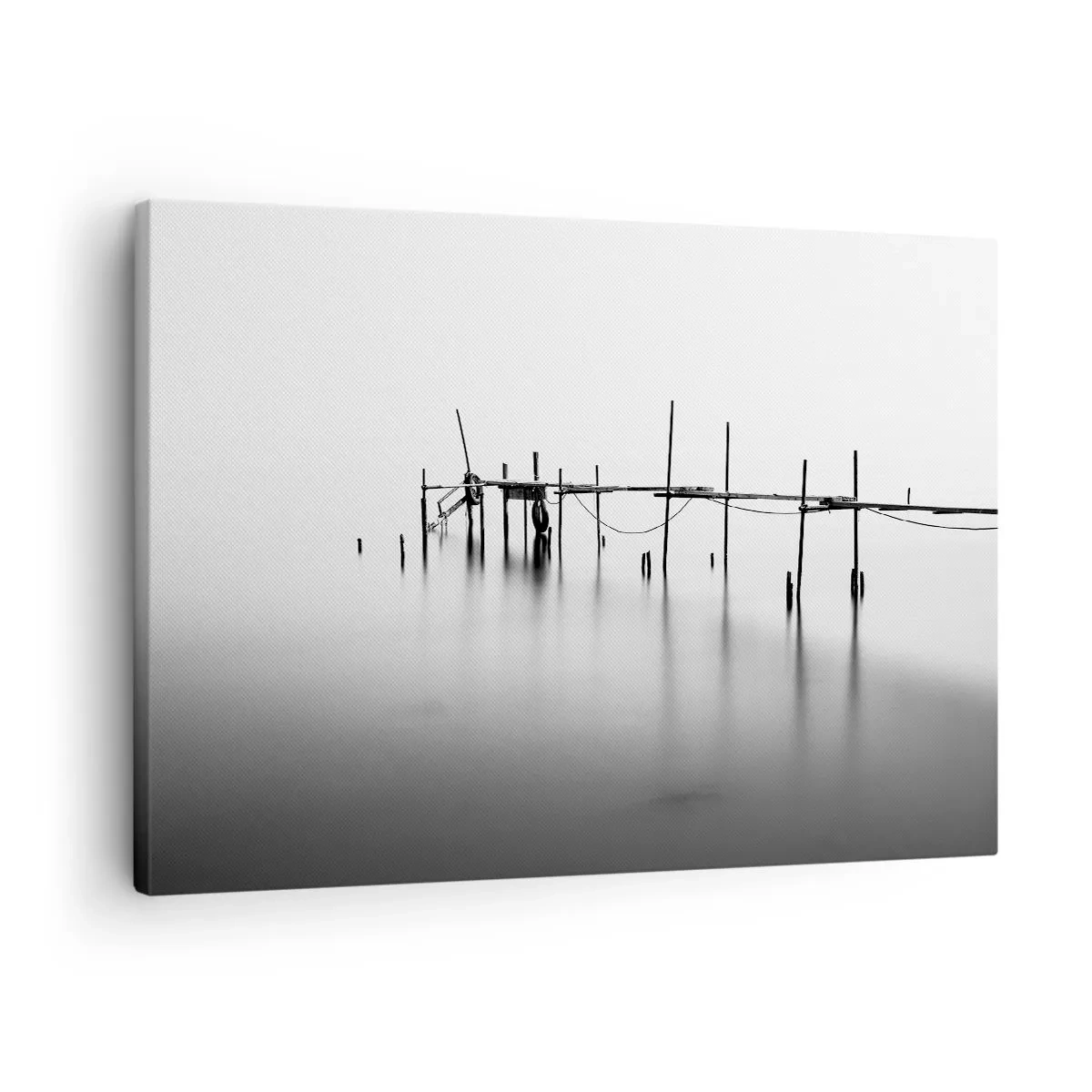 Impression sur toile - Image sur toile - Une jetée noire et blanche immergée dans un paysage brumeux - 70x50cm - Et s'il n'y avait pas de monde ? - Décoration murale moderne pour le salon et la chambre ARTTOR