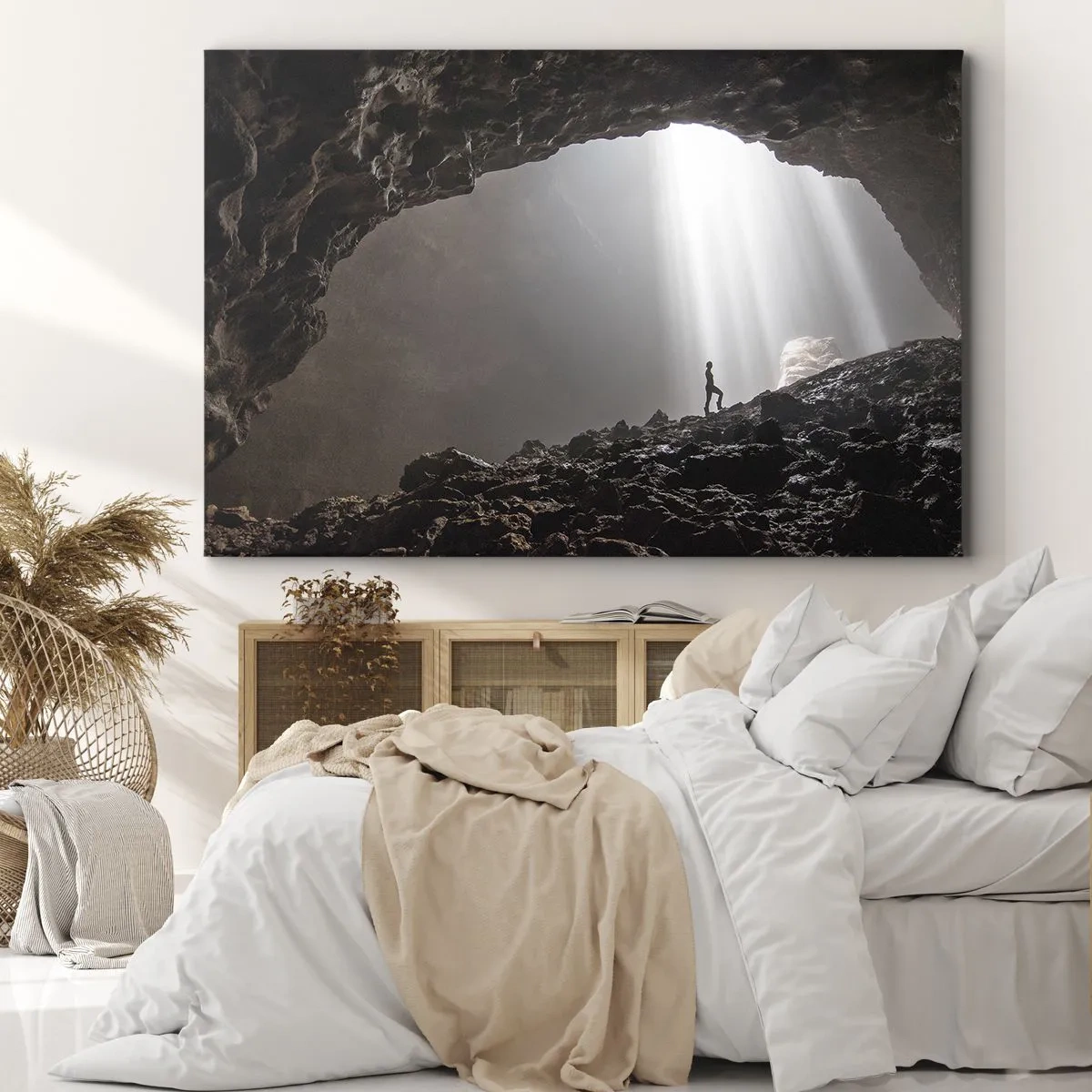 Impression sur toile - Image sur toile - Une figure dans une grotte éclairée par des rayons de lumière - 120x80cm - Grotte lumineuse - Décoration murale moderne pour le salon et la chambre ARTTOR