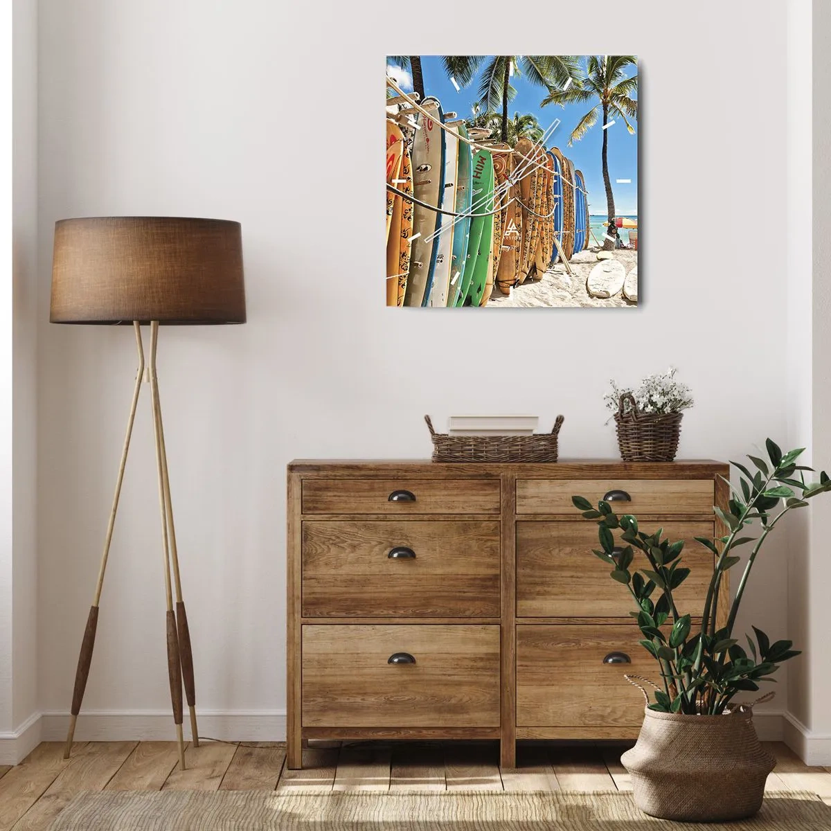 Horloge murale - Pendule murale - Planches de surf sur une plage avec des palmiers - 30x30cm - Jeux ensoleillés - Décoration murale moderne pour le salon et la chambre ARTTOR
