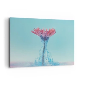 Impression sur toile - Image sur toile - Une fleur rose et bleue dans un arrangement artistique sur un fond pastel - 100x70cm - Dans une étreinte vivifiante - Décoration murale moderne pour le salon et la chambre ARTTOR