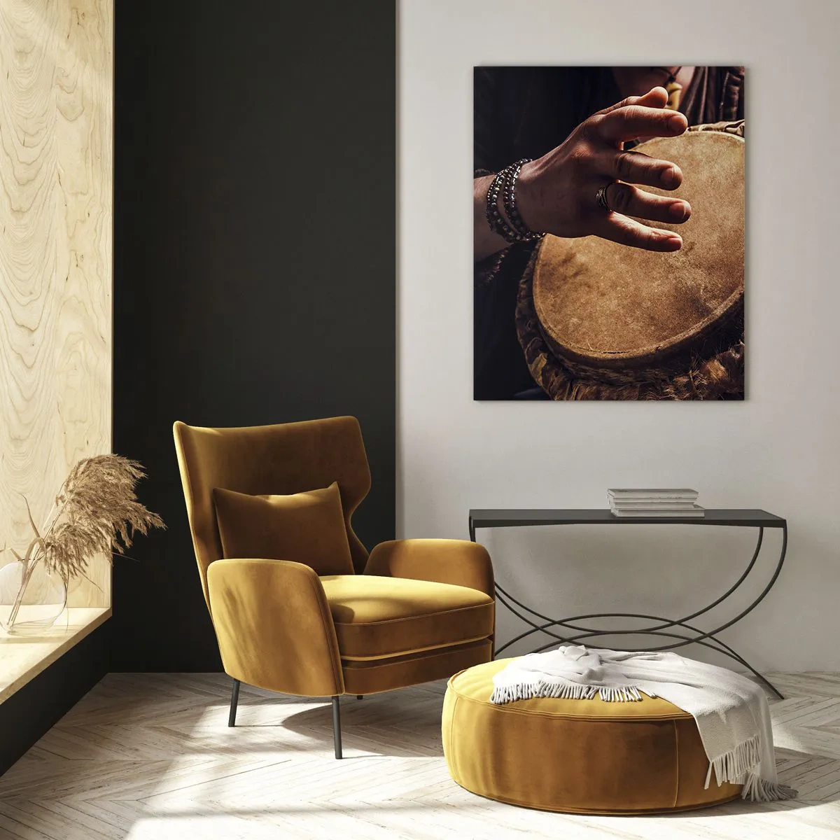 Impression sur verre - Image sur verre - Gros plan de mains jouant du djembé dans une lumière chaude. - 50x70cm - Au rythme du coeur - Décoration murale moderne pour le salon et la chambre ARTTOR